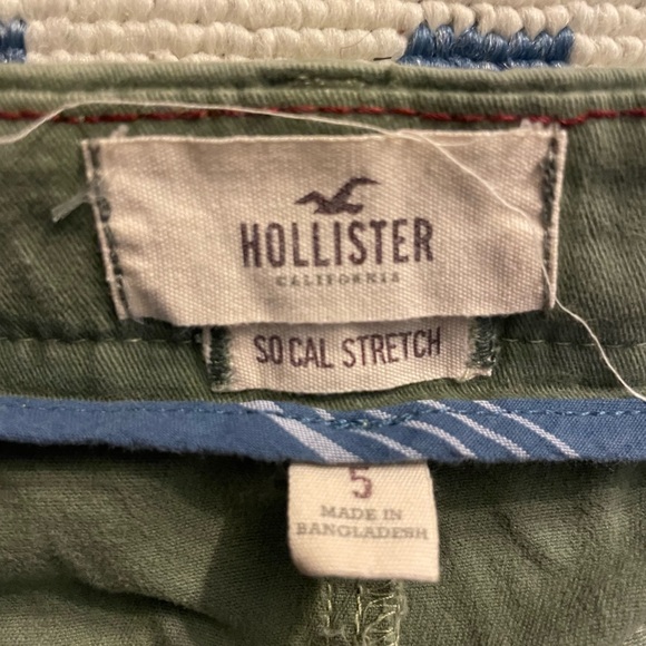 Hollister short shorts! Size 5 - Picture 2 of 3